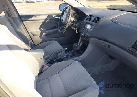 2005 Honda Accord 2.4 Lx z USA, uszkodzony, nr VIN 1HGCM56495A100139